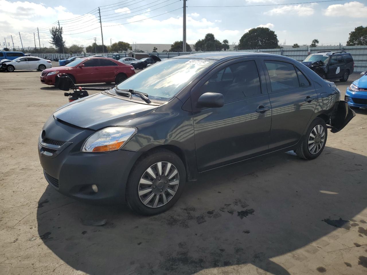 2007 Toyota Yaris - Image 1