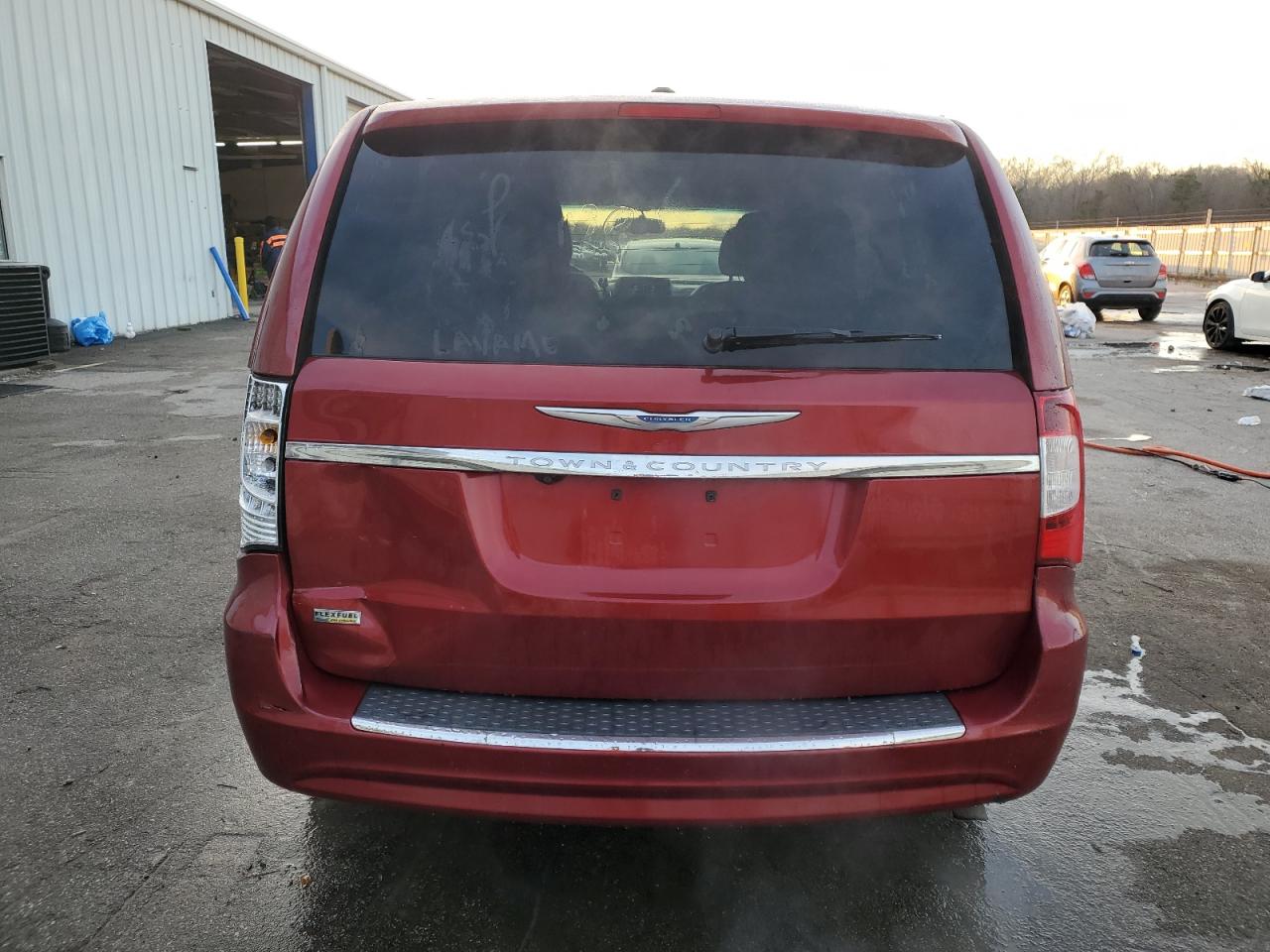 2014 Chrysler Town & Country - Image 6