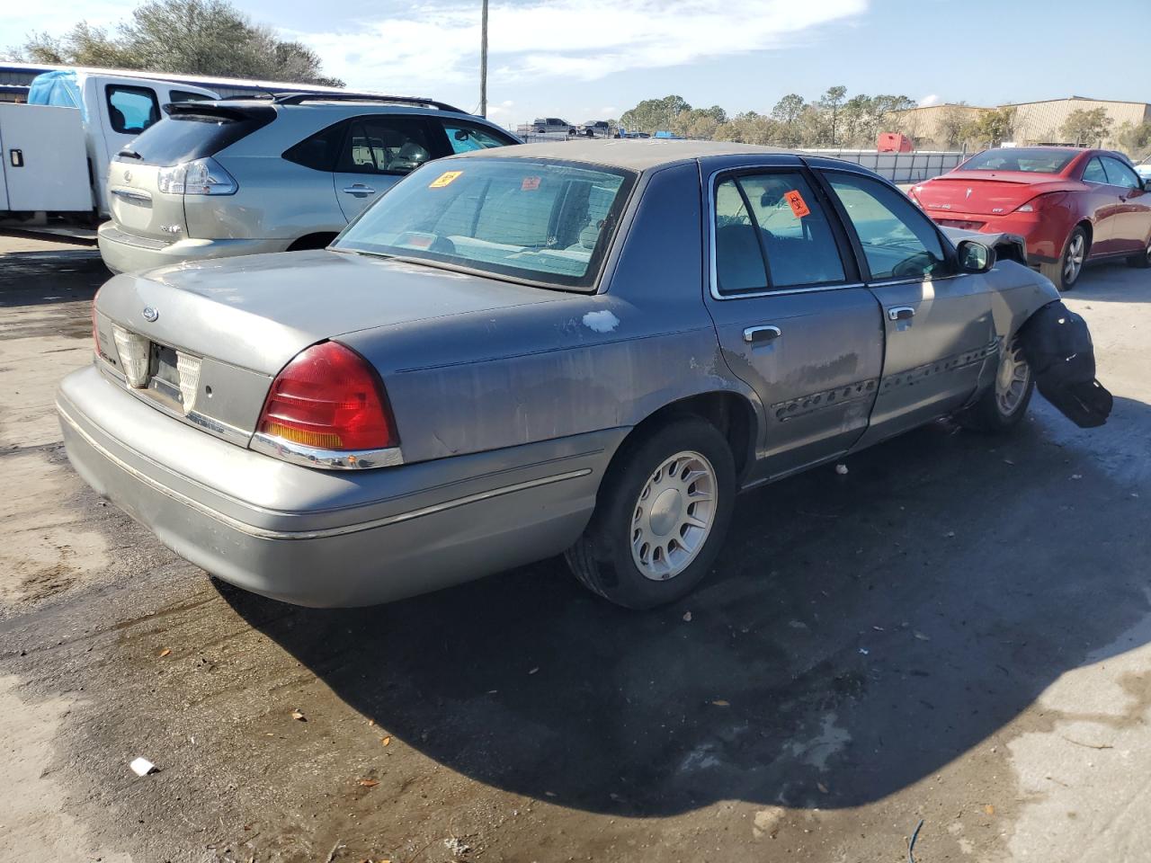 1999 Ford Crown Victoria - Image 3