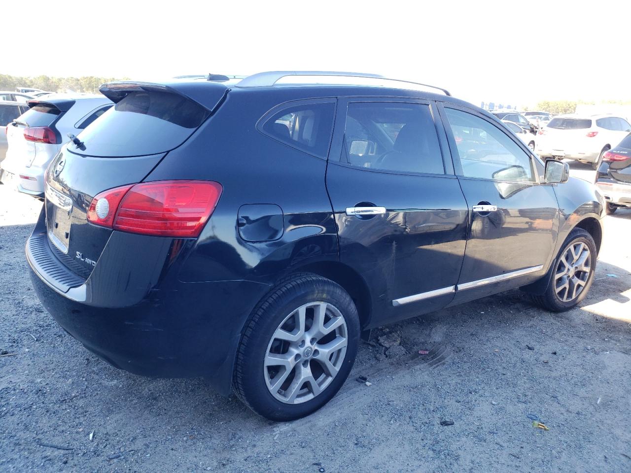 2011 Nissan Rogue - Image 3