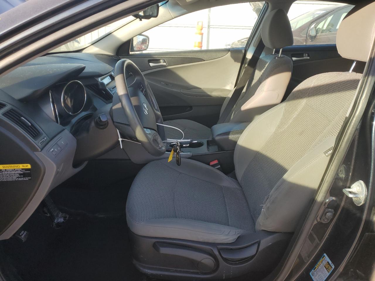 2012 Hyundai Sonata - Image 7