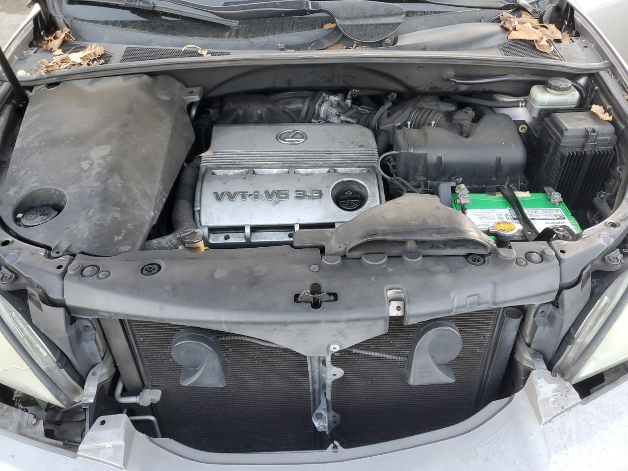 2005 Lexus RX - Image 12