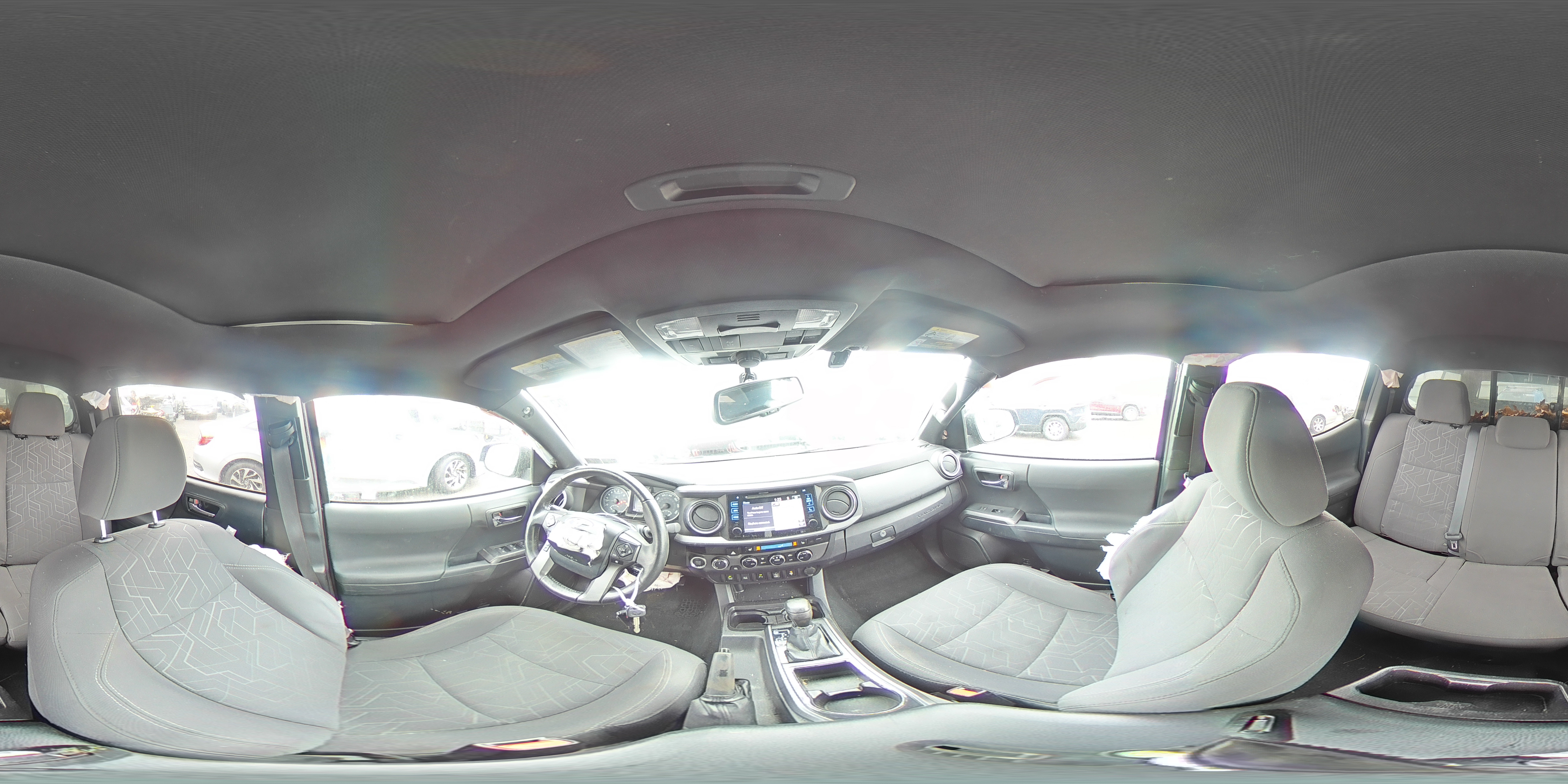 2016 Toyota Tacoma - Image 12