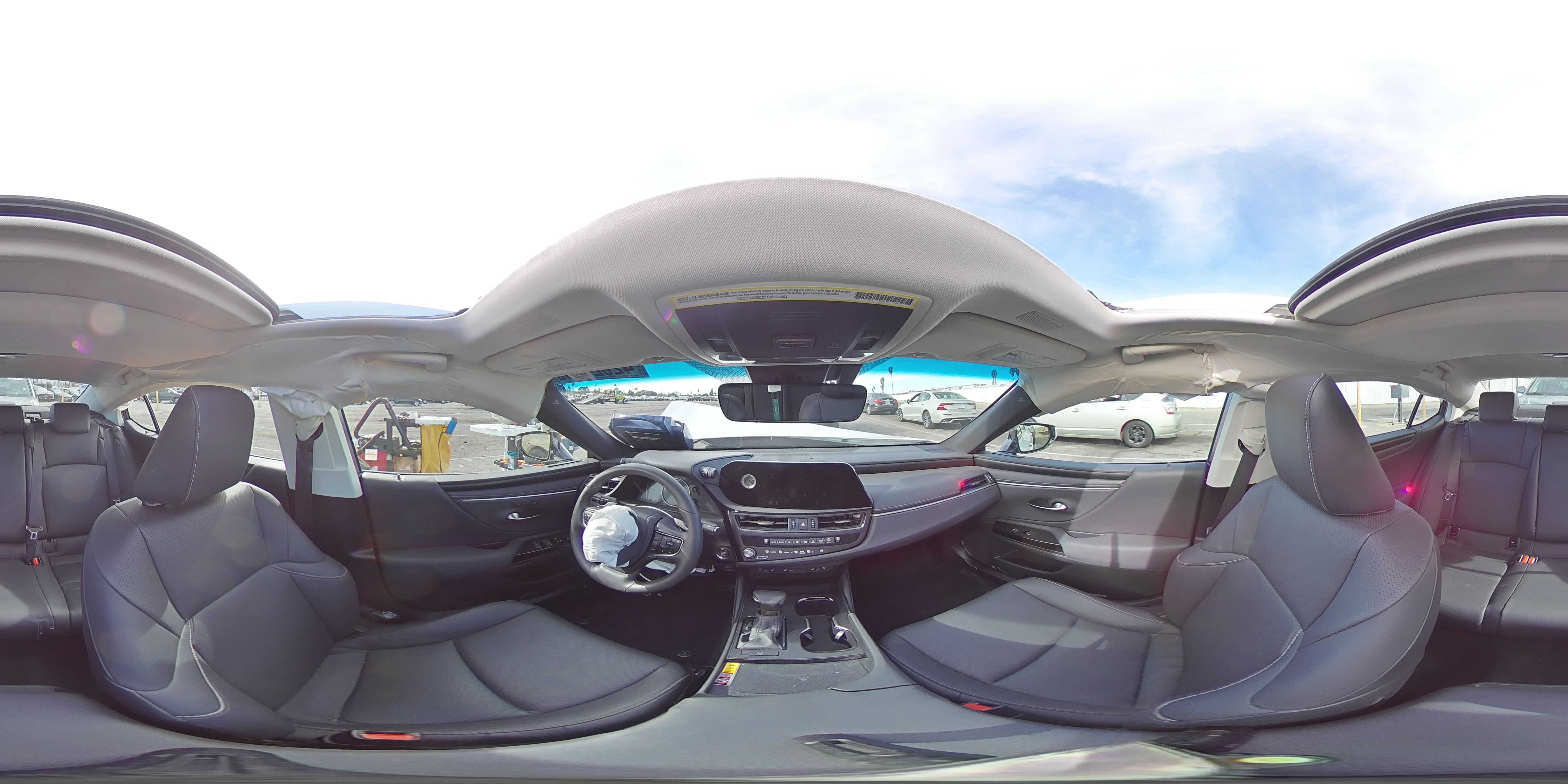 2024 Lexus ES - Image 13