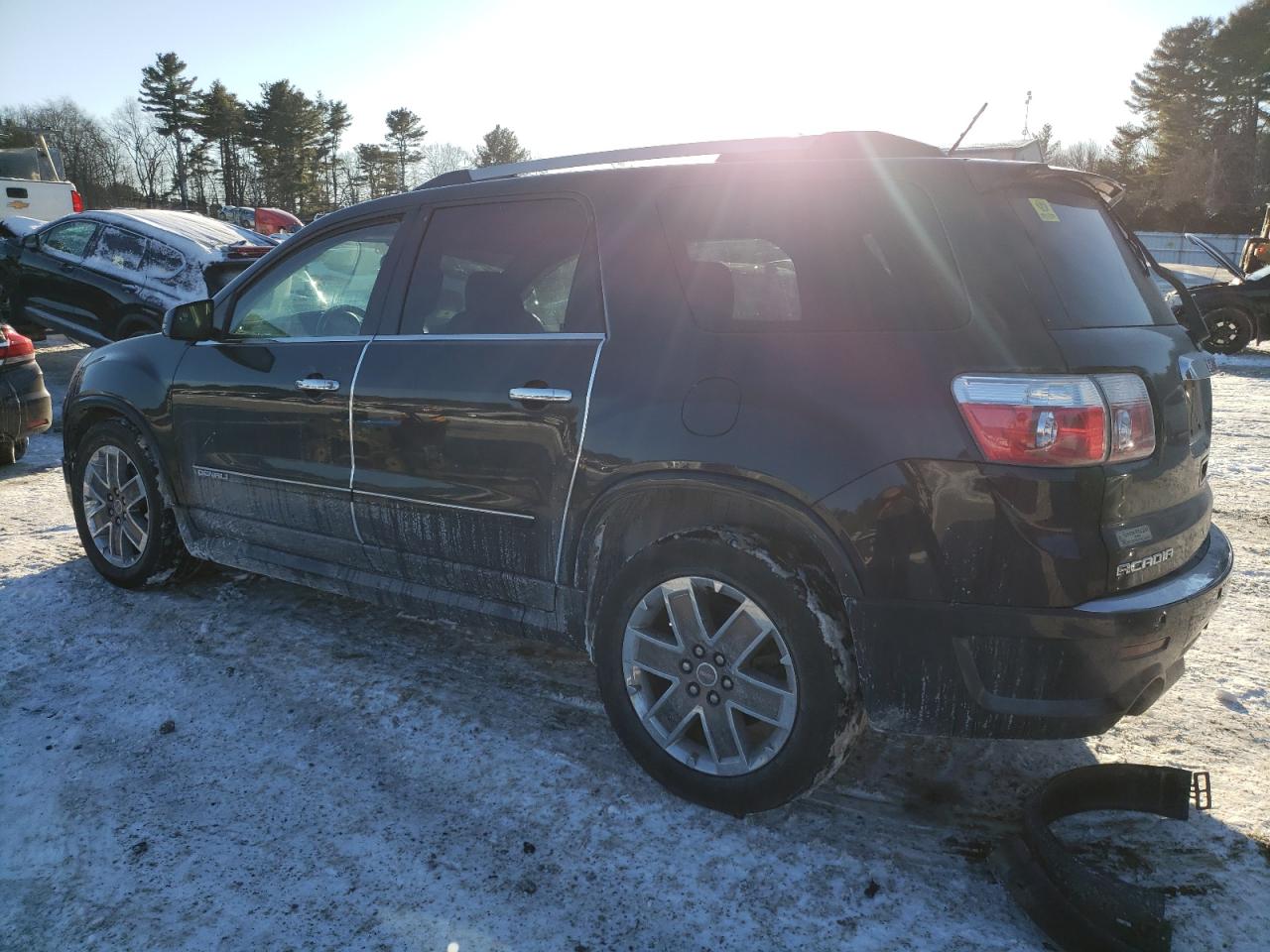 2012 GMC Acadia - Image 2