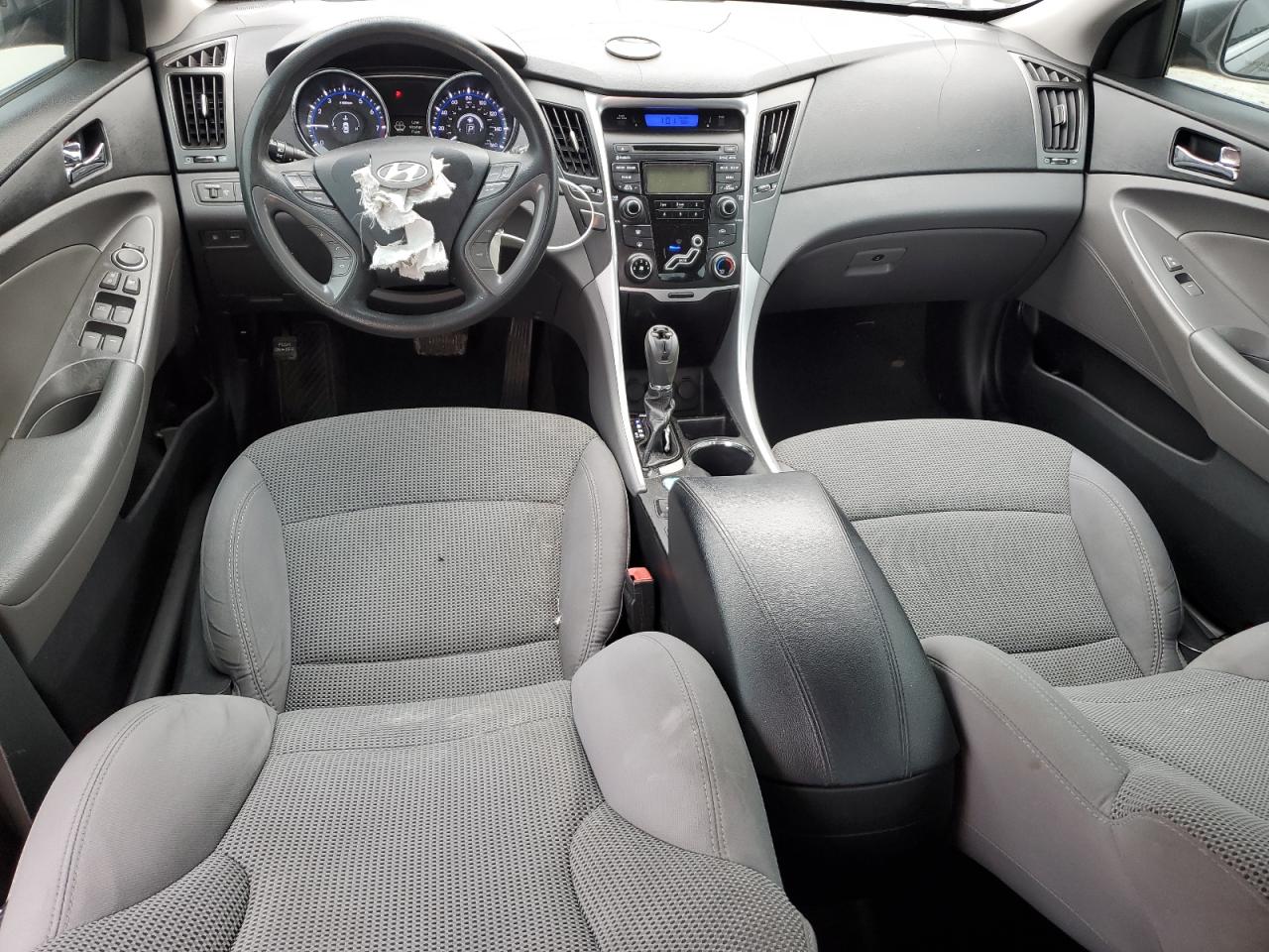2013 Hyundai Sonata - Image 8