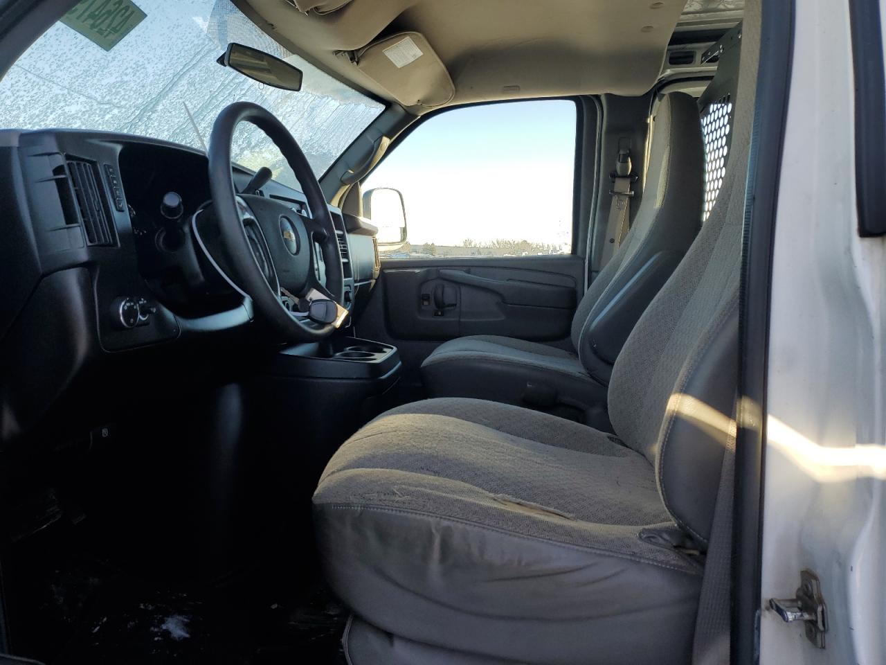 2014 Chevrolet Express - Image 7