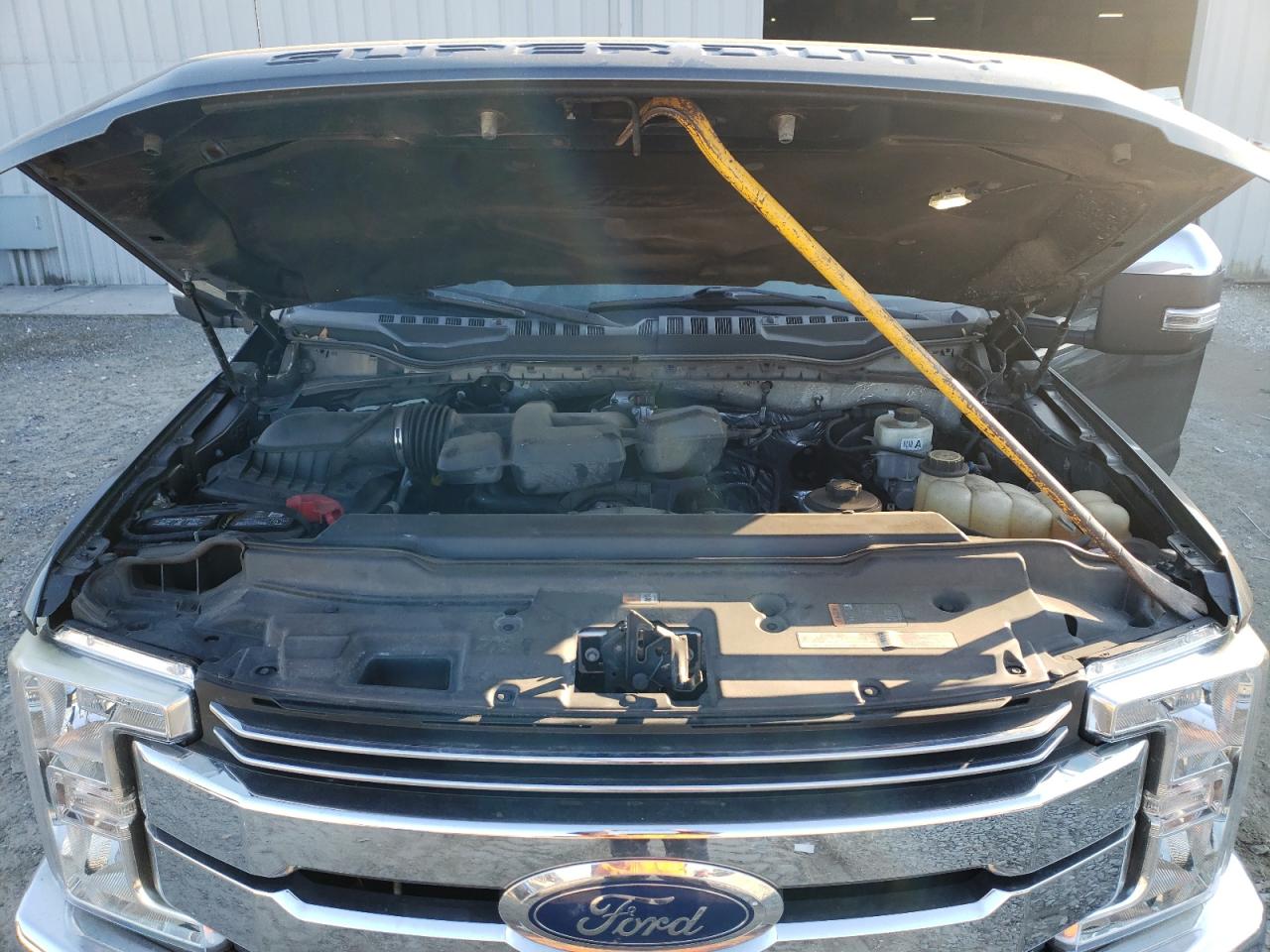 2017 Ford F250 - Image 12