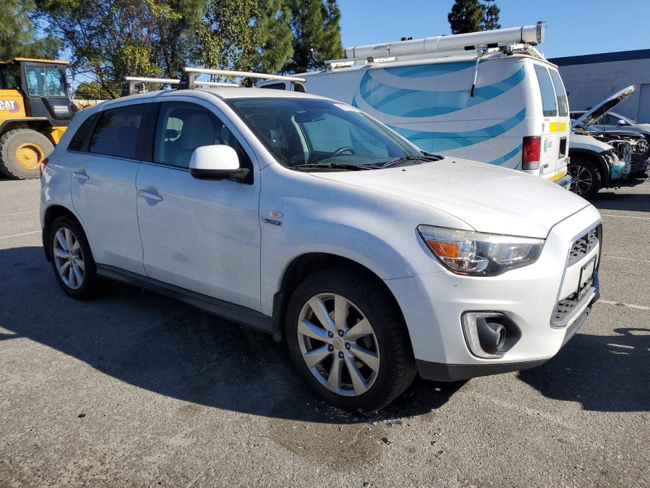 VIN 4A4AR4AU7FE029390 2015 MITSUBISHI OUTLANDER no.4