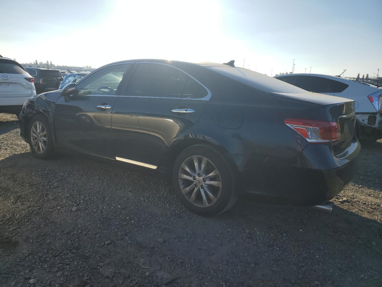 2011 Lexus ES - Image 2