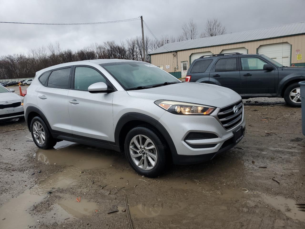 2017 Hyundai Tucson - Image 4