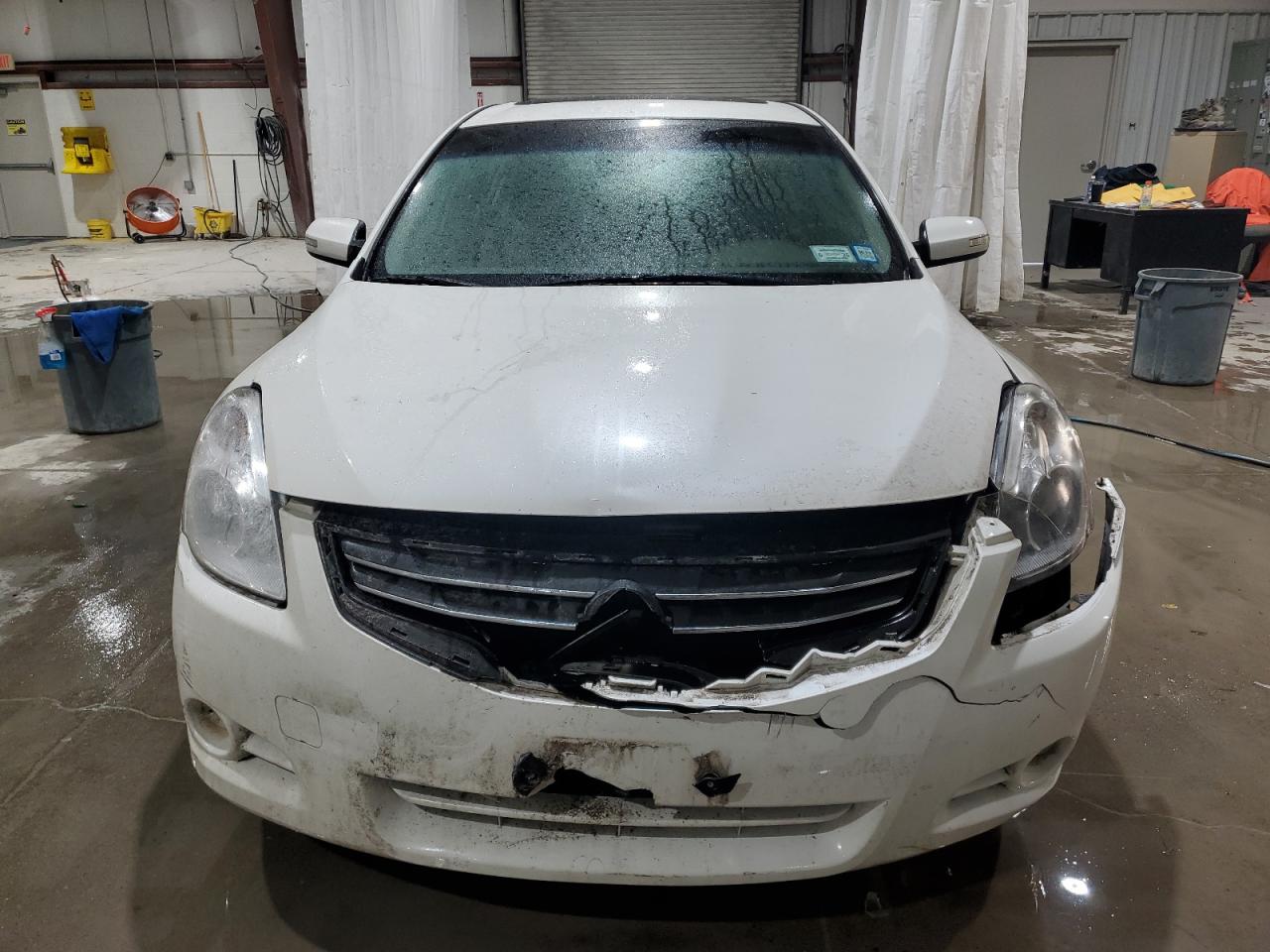 2011 Nissan Altima - Image 5