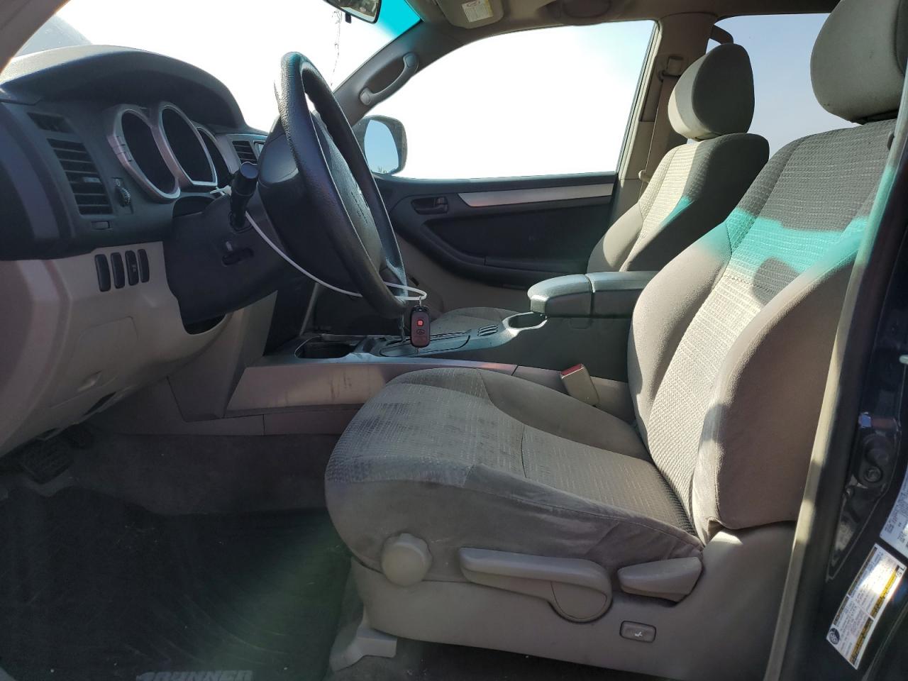 2004 Toyota 4Runner - Image 7