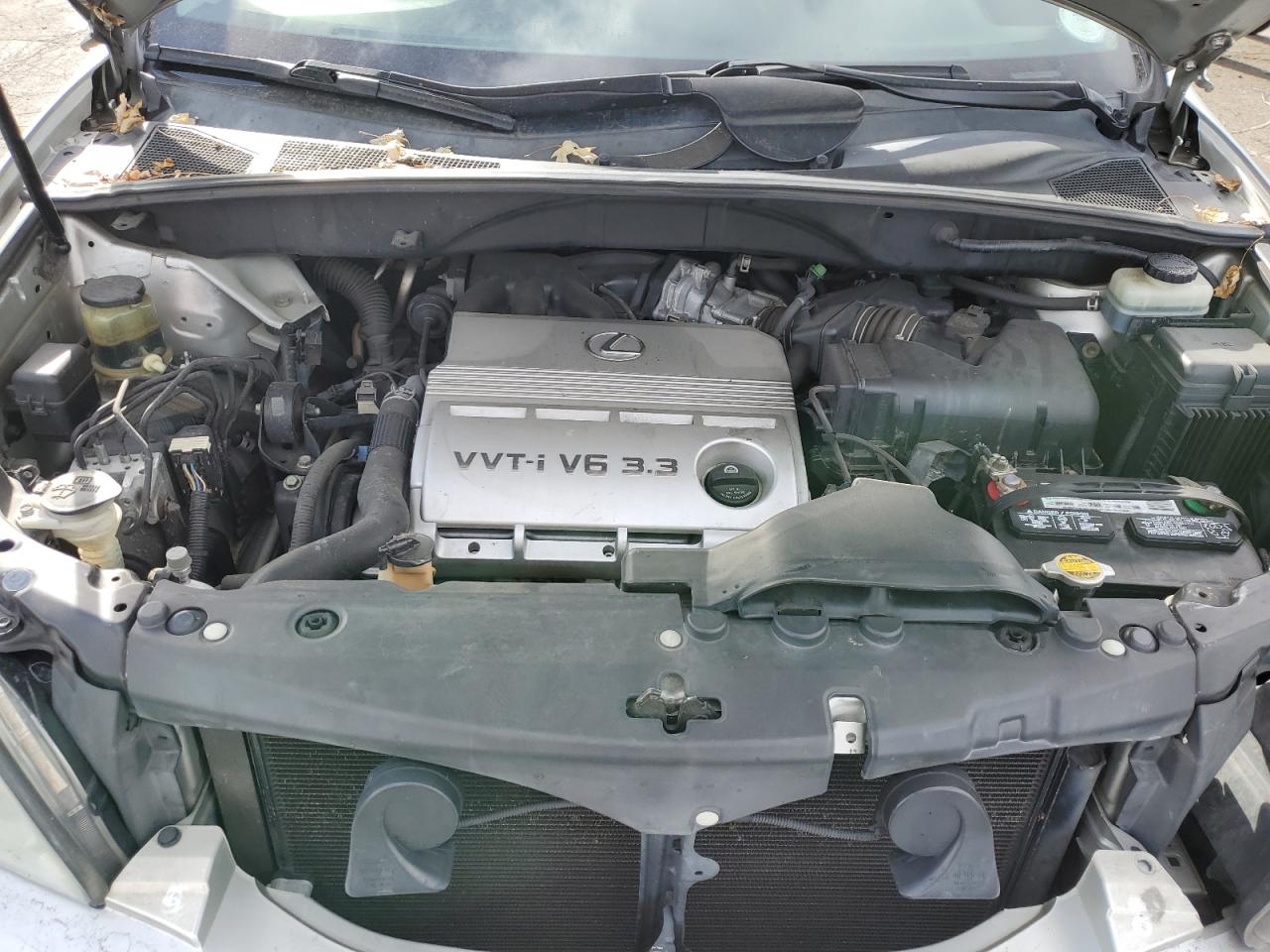 2004 Lexus RX - Image 14