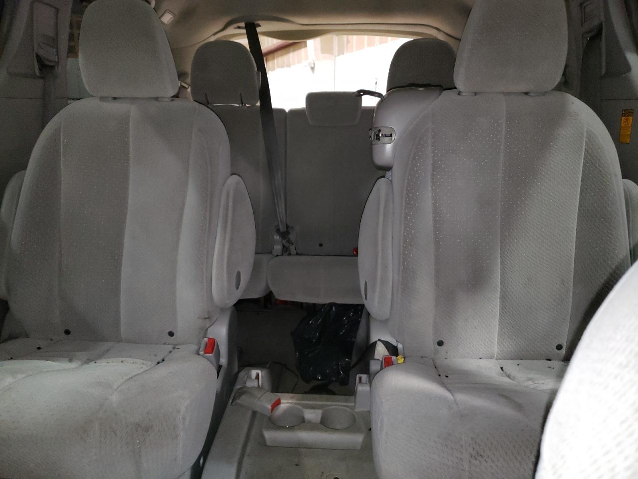 2014 Toyota Sienna - Image 10