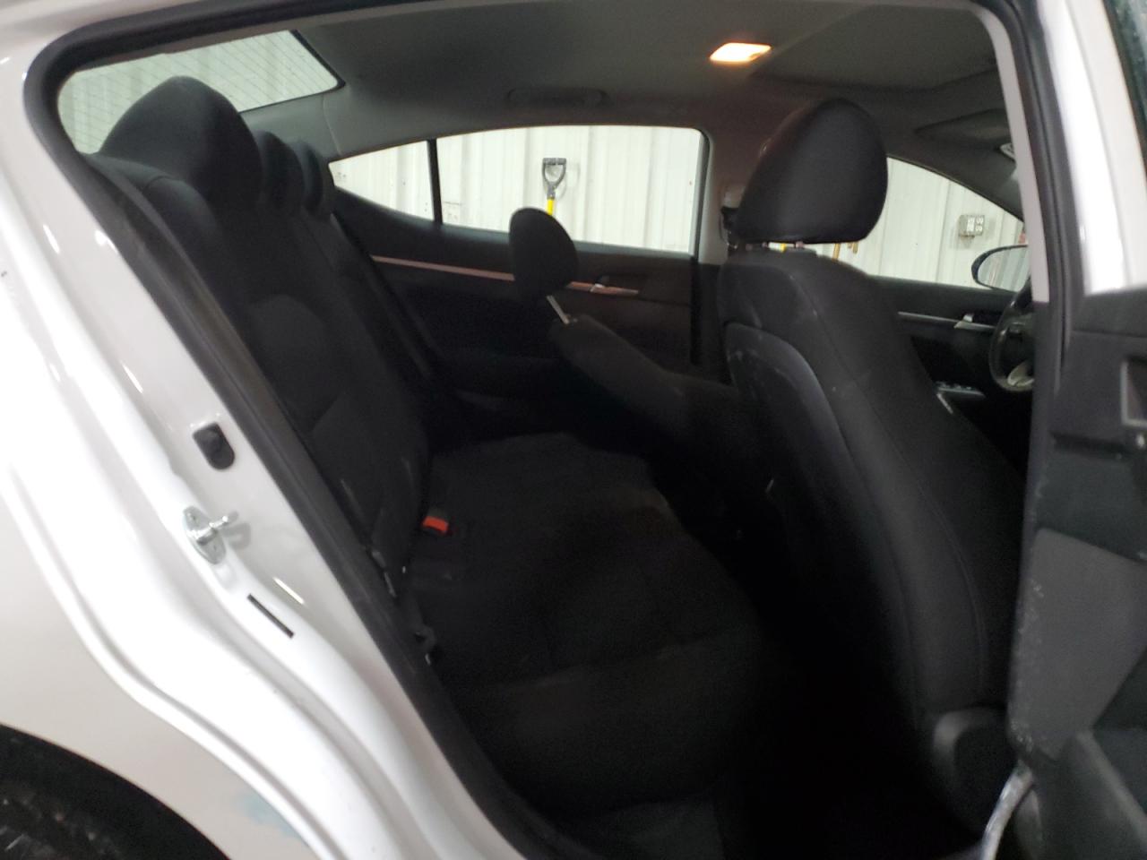 2020 Hyundai Elantra - Image 10