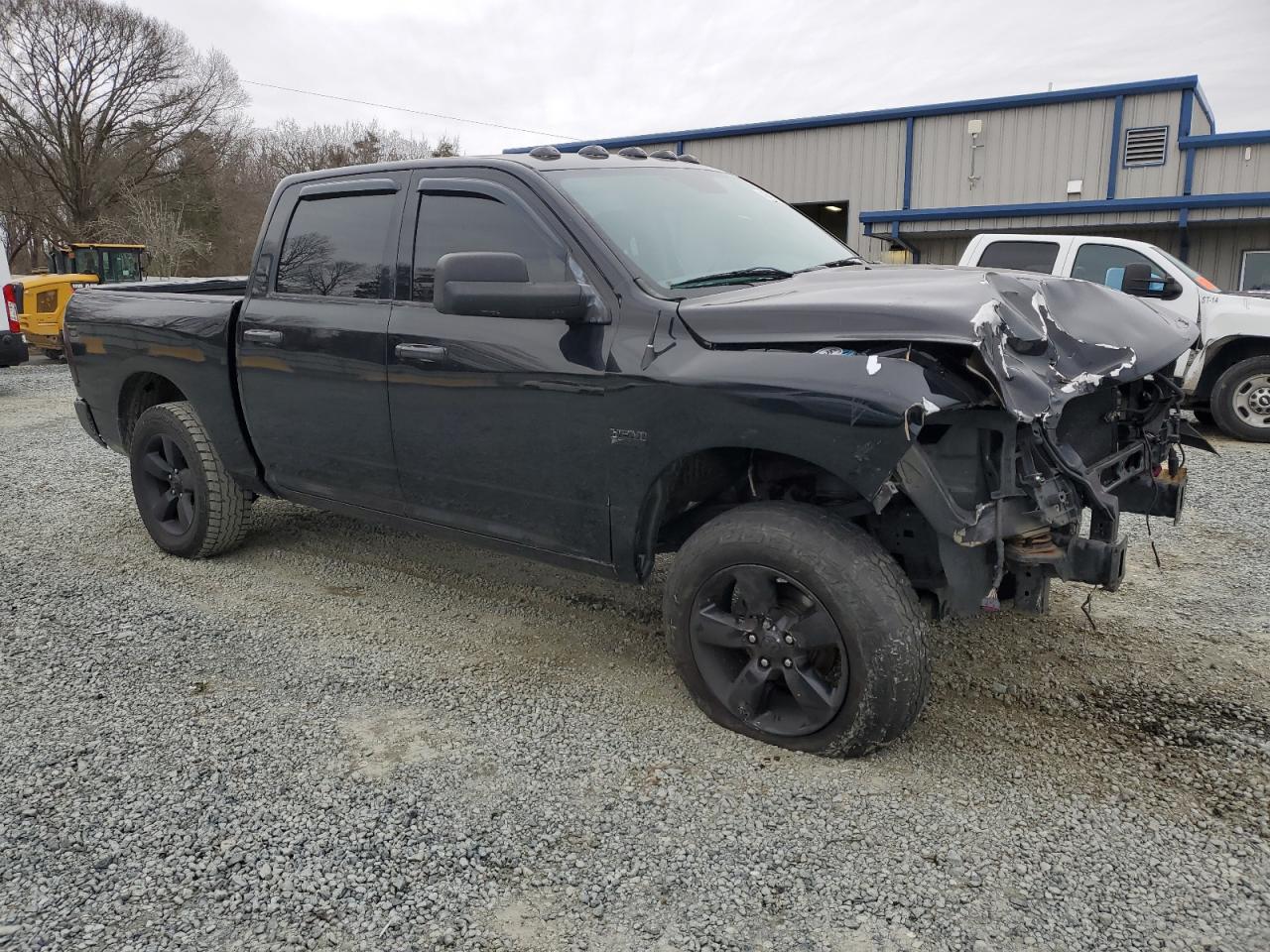 2015 RAM 1500 - Image 4