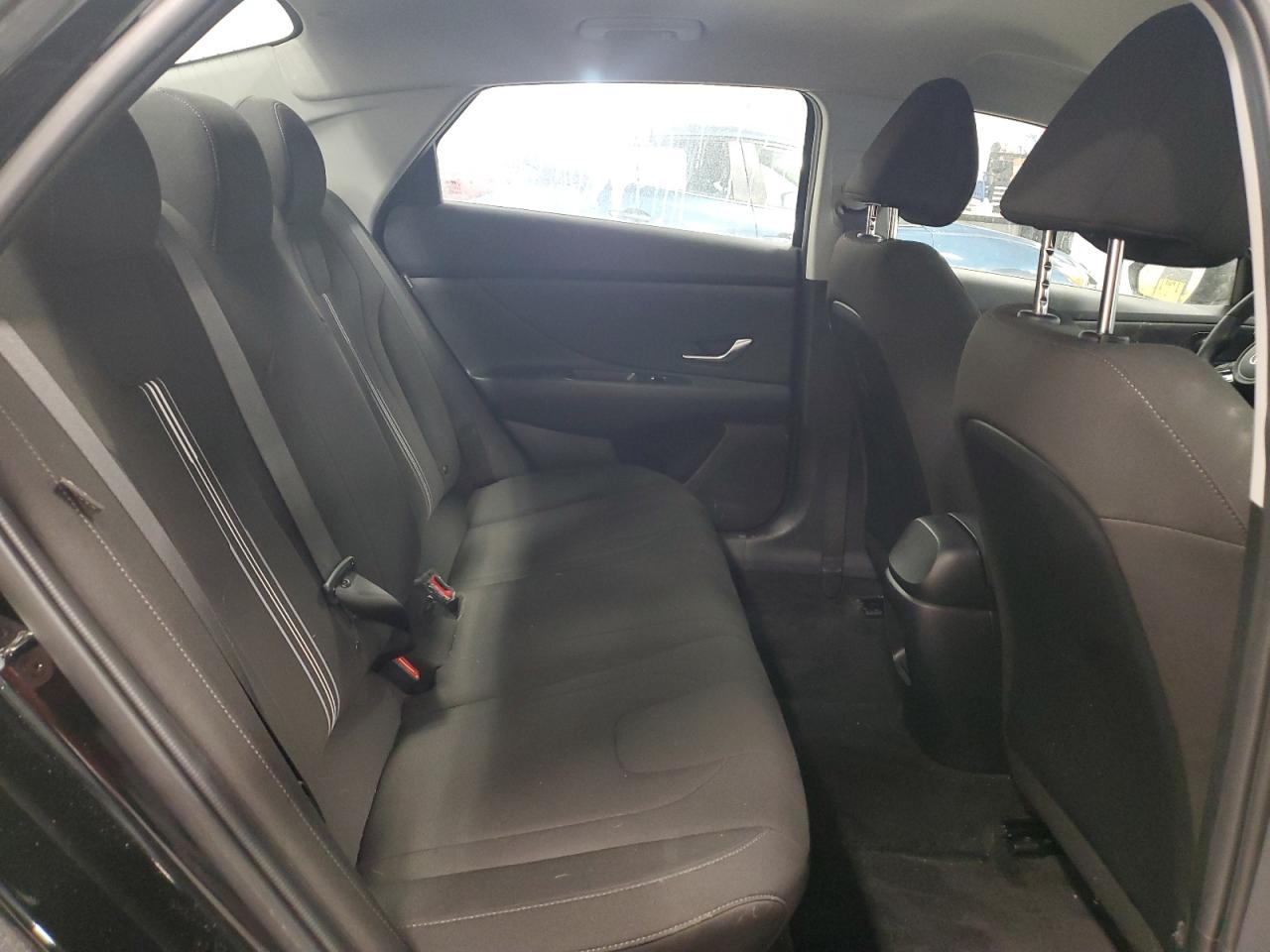 2024 Hyundai Elantra - Image 10