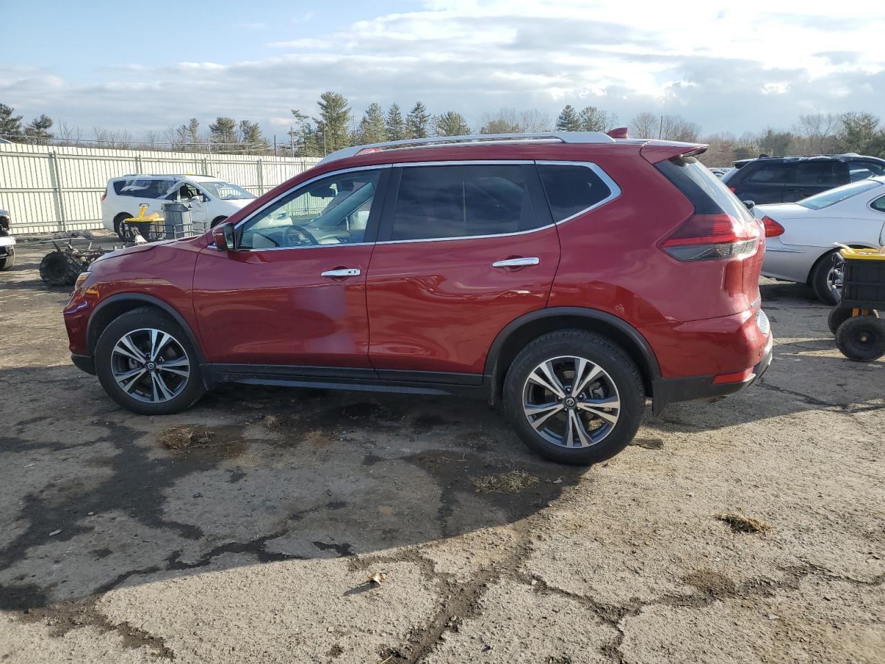 VIN 5N1AT2MV8KC818599 2019 NISSAN ROGUE no.2