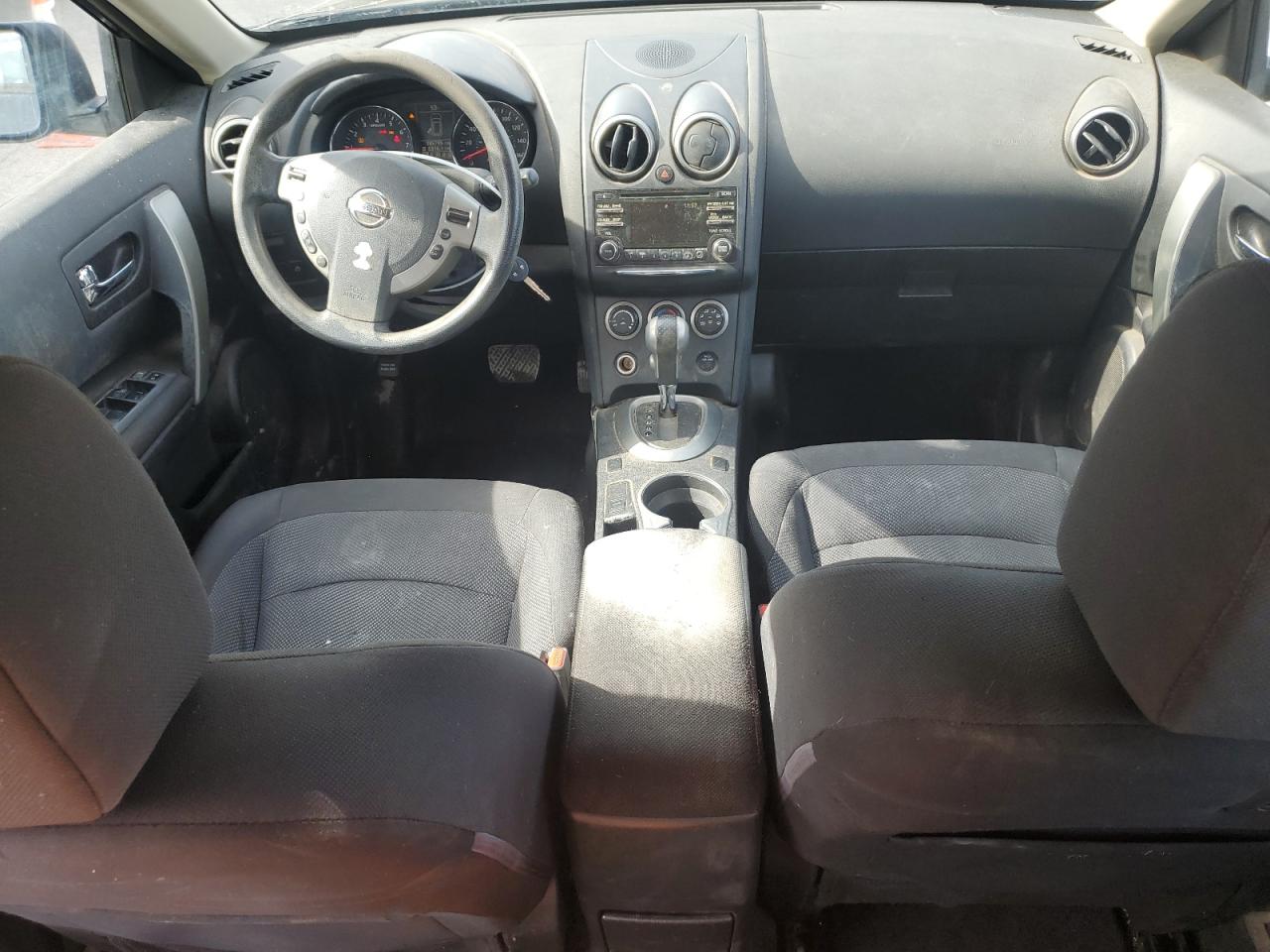 2015 Nissan Rogue - Image 8