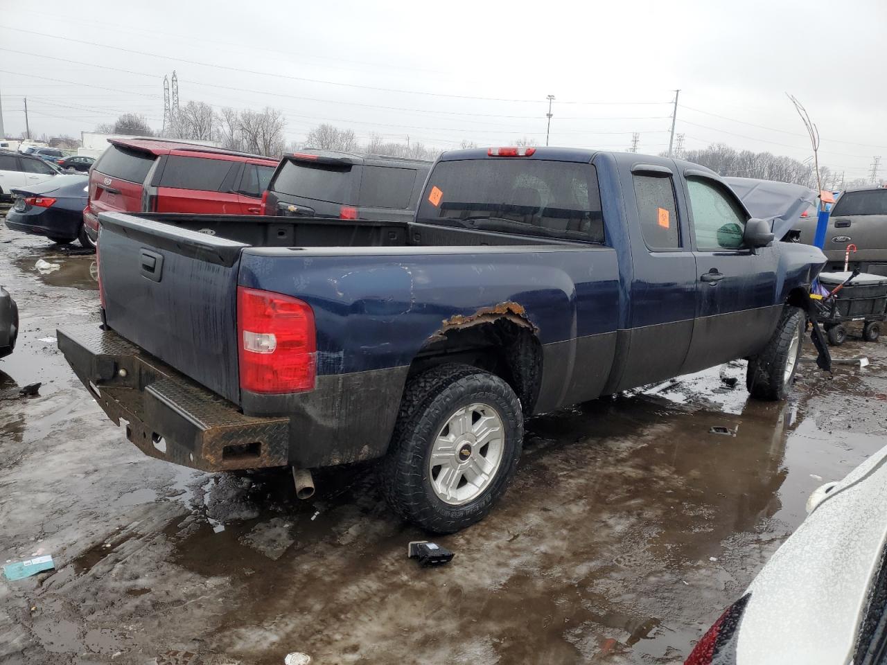2009 Chevrolet Silverado - Image 3