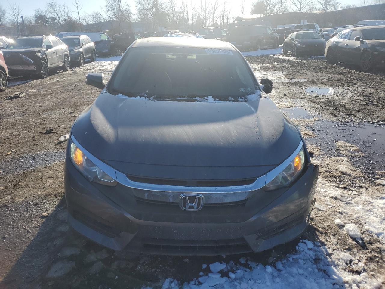 2018 Honda Civic - Image 5