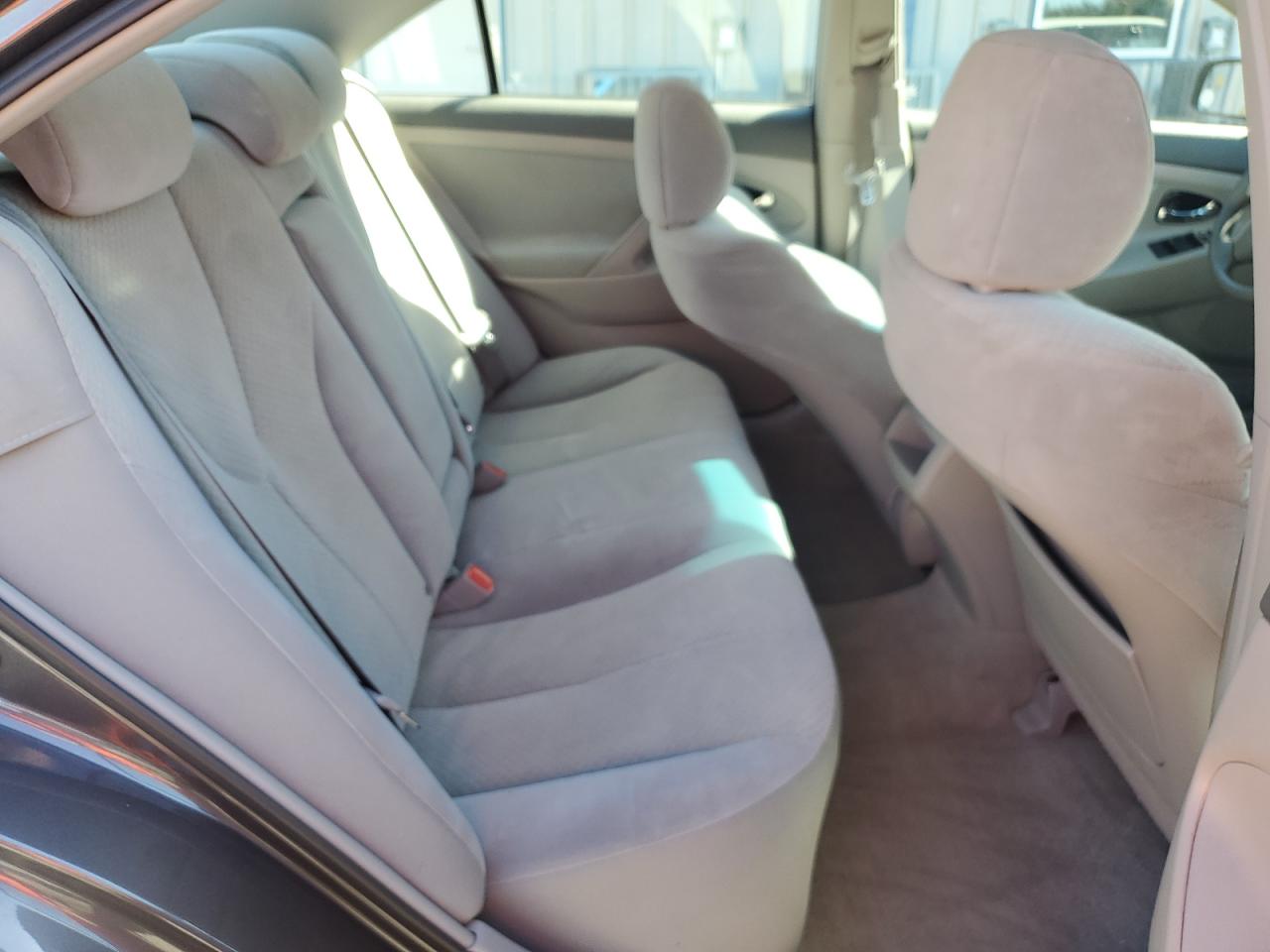 2009 Toyota Camry - Image 10