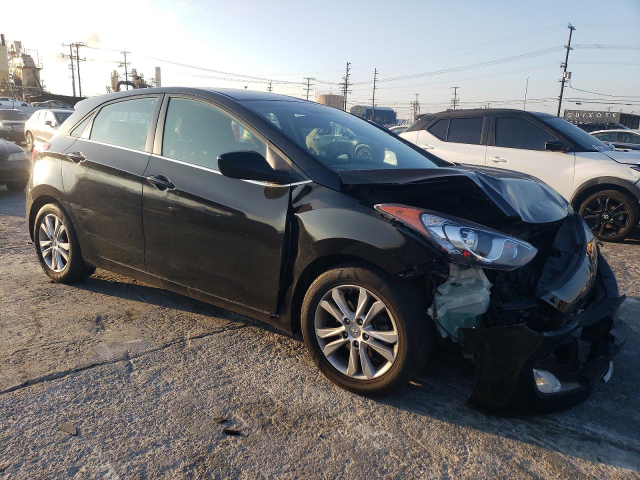 2013 Hyundai Elantra - Image 4