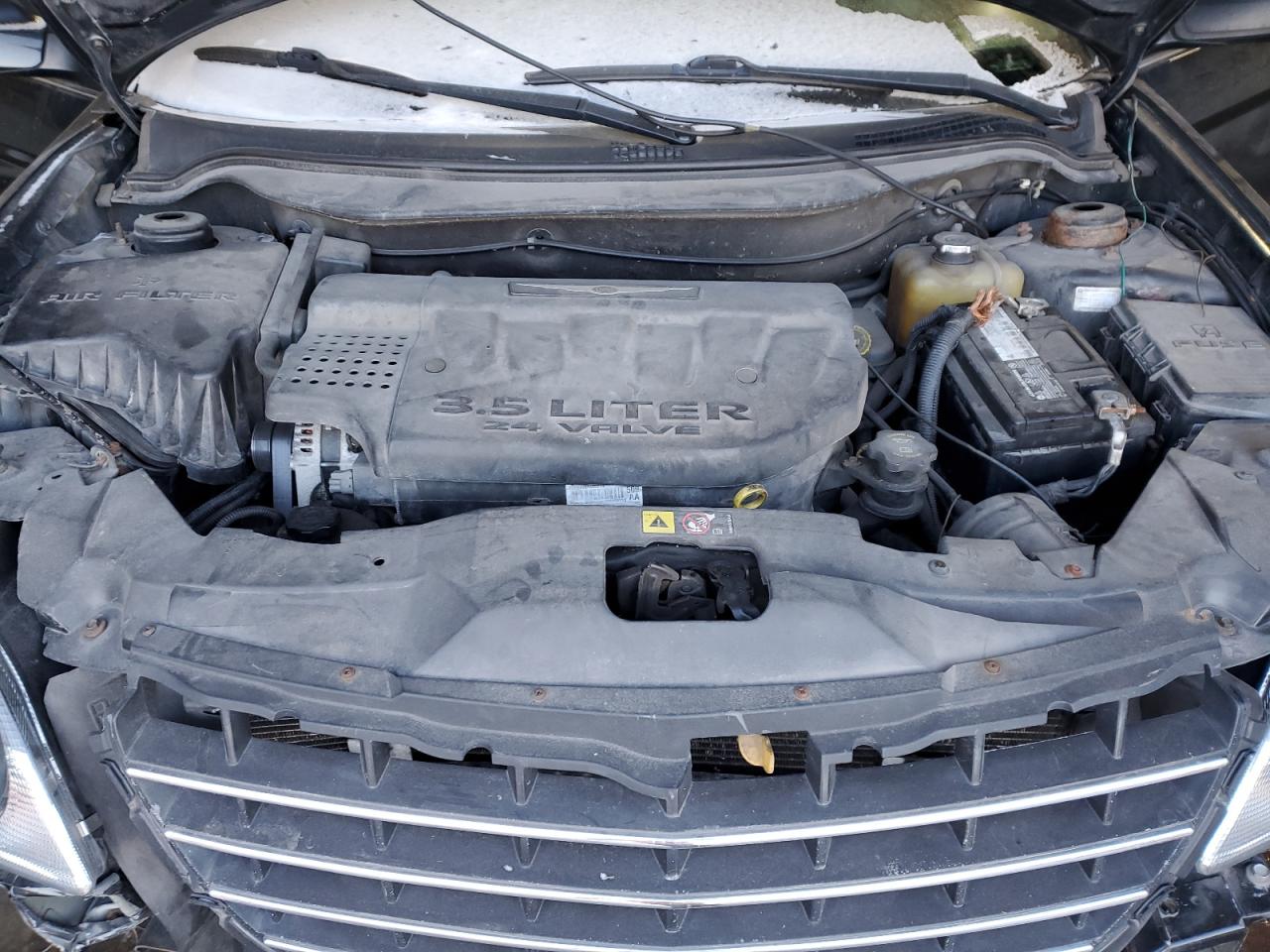2005 Chrysler Pacifica - Image 11