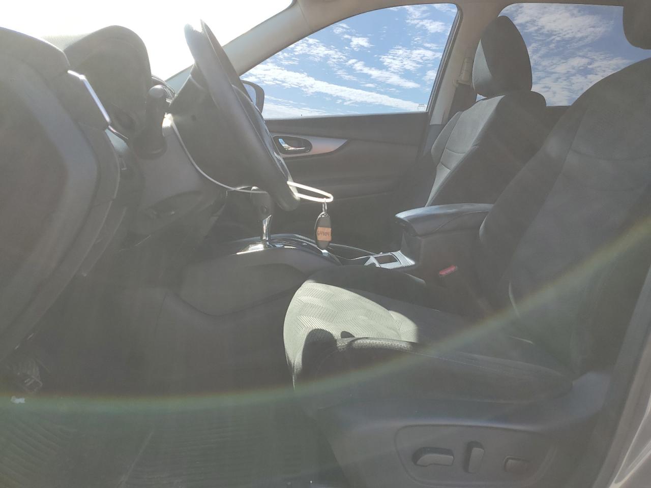 2016 Nissan Rogue - Image 7