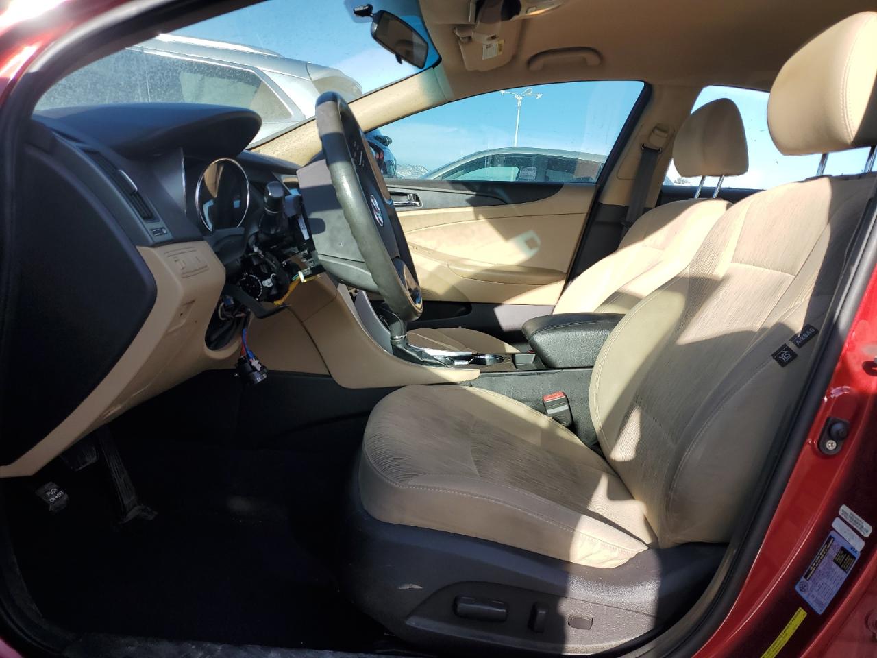 2011 Hyundai Sonata - Image 7