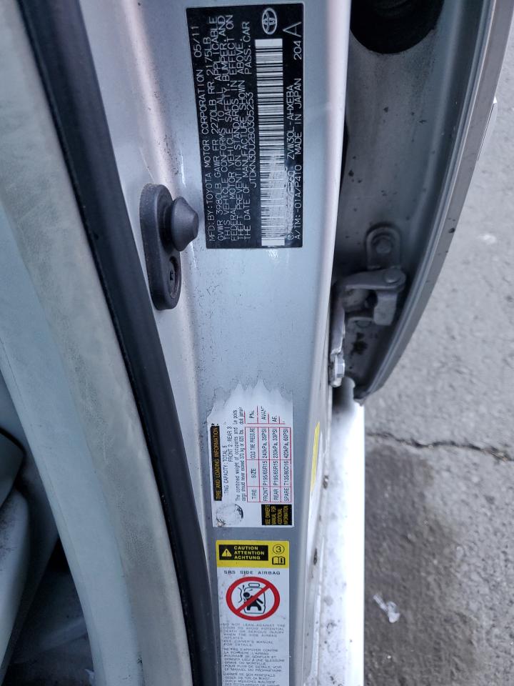 2011 Toyota Prius - Image 12
