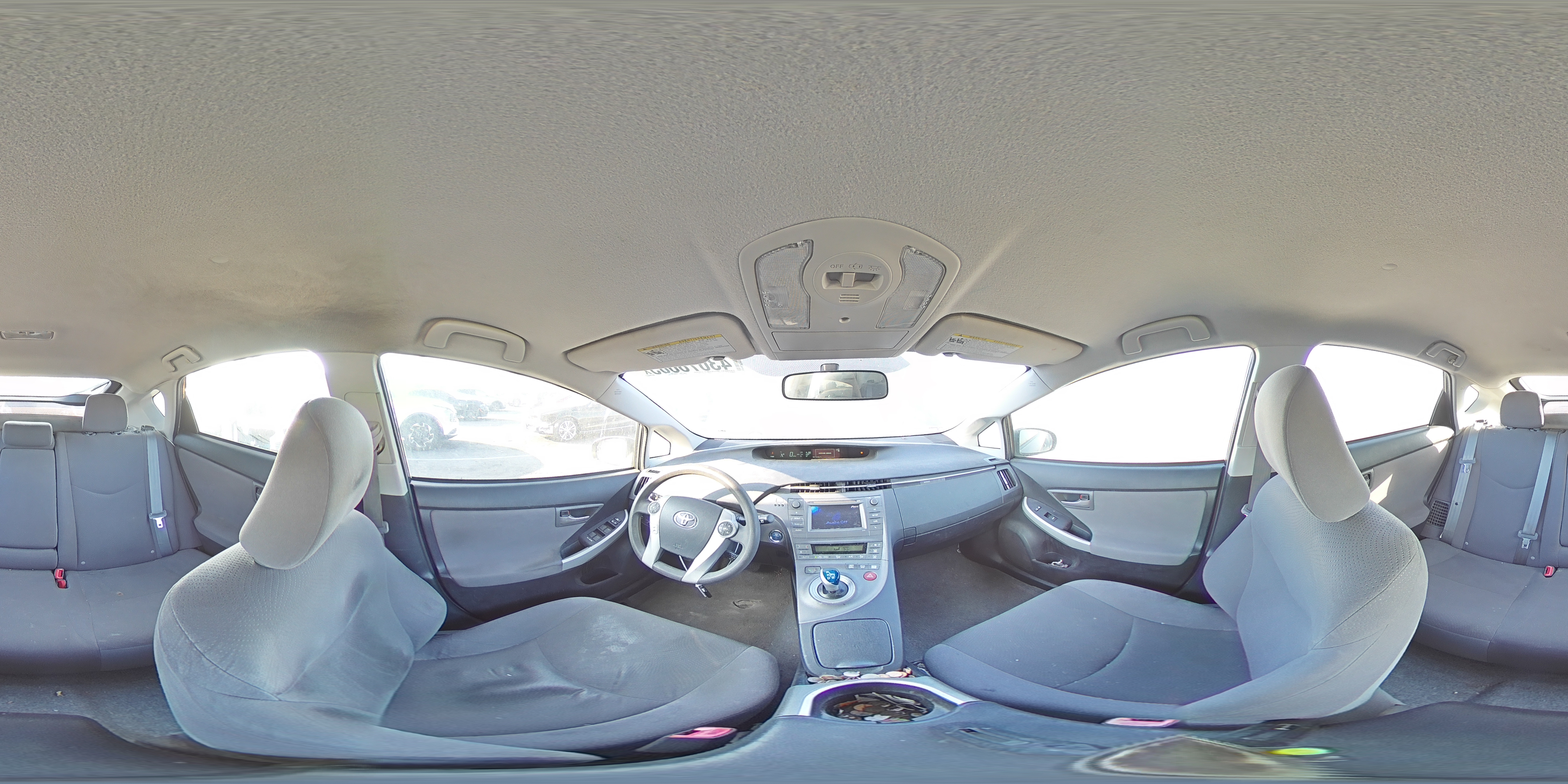 2013 Toyota Prius - Image 12