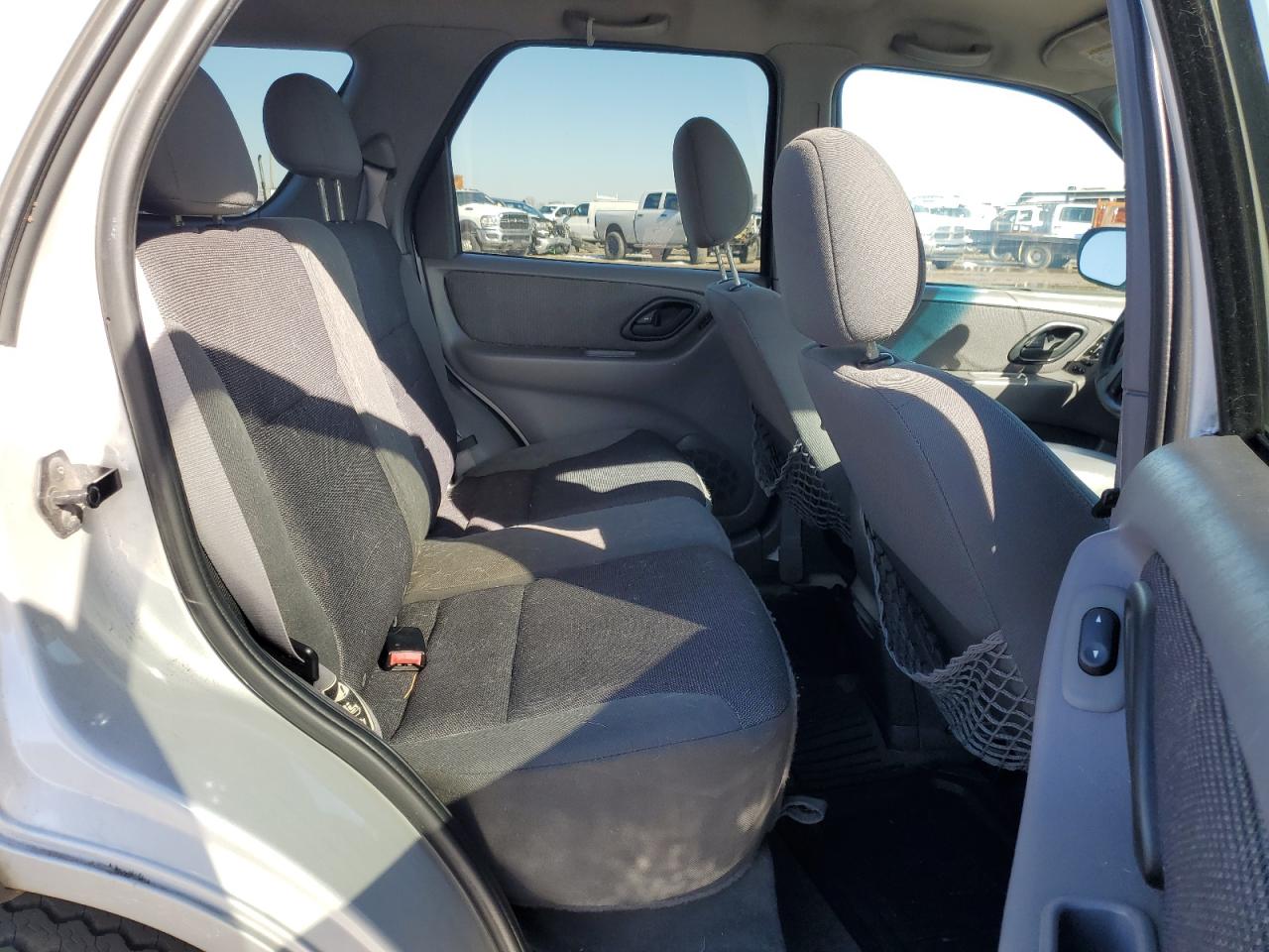 2002 Ford Escape - Image 10