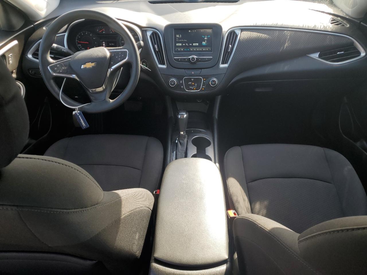 2018 Chevrolet Malibu - Image 8
