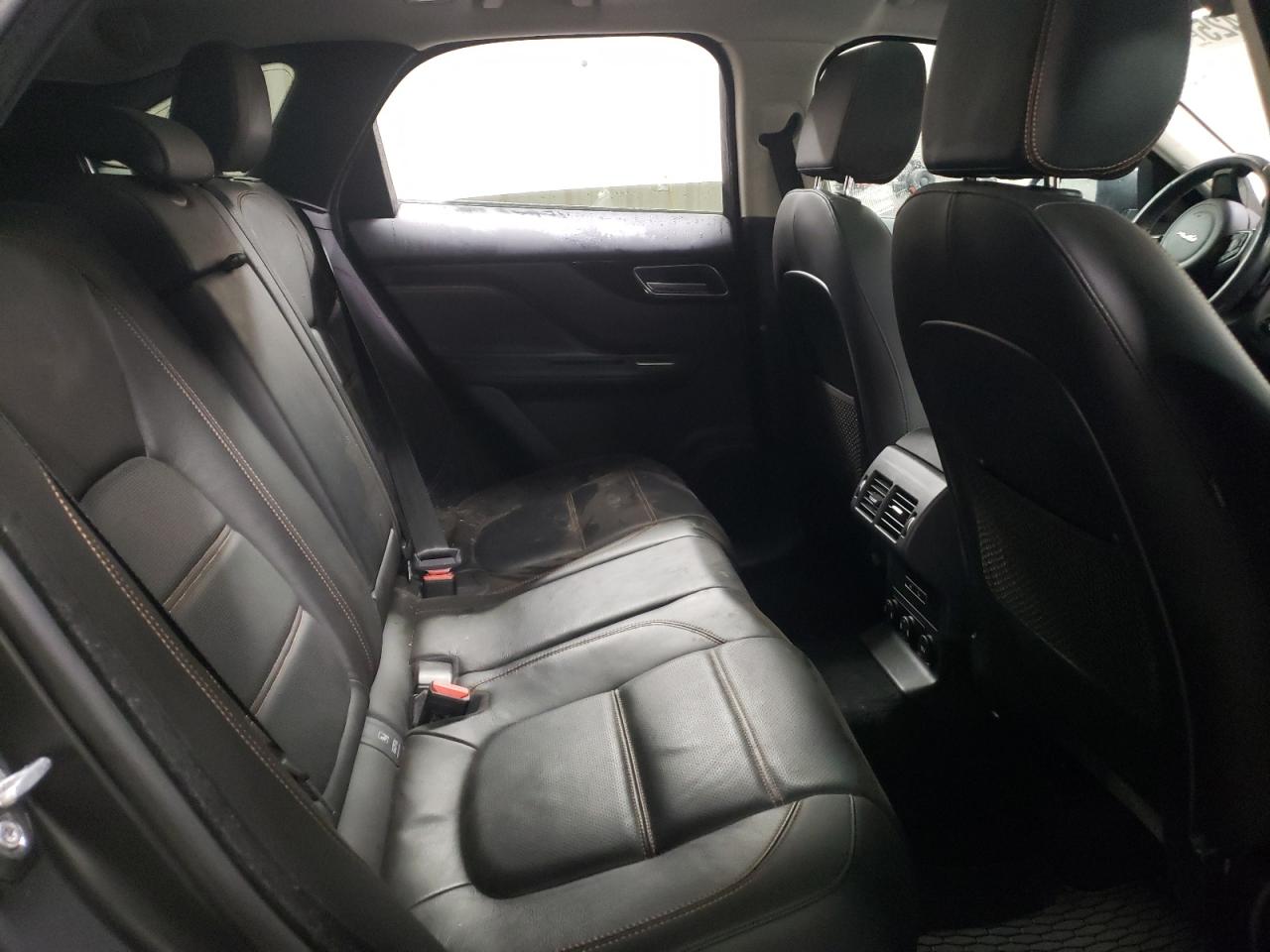2017 Jaguar F-Pace - Image 10
