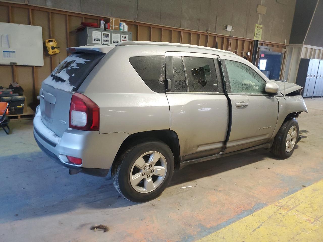 2017 Jeep Compass - Image 3