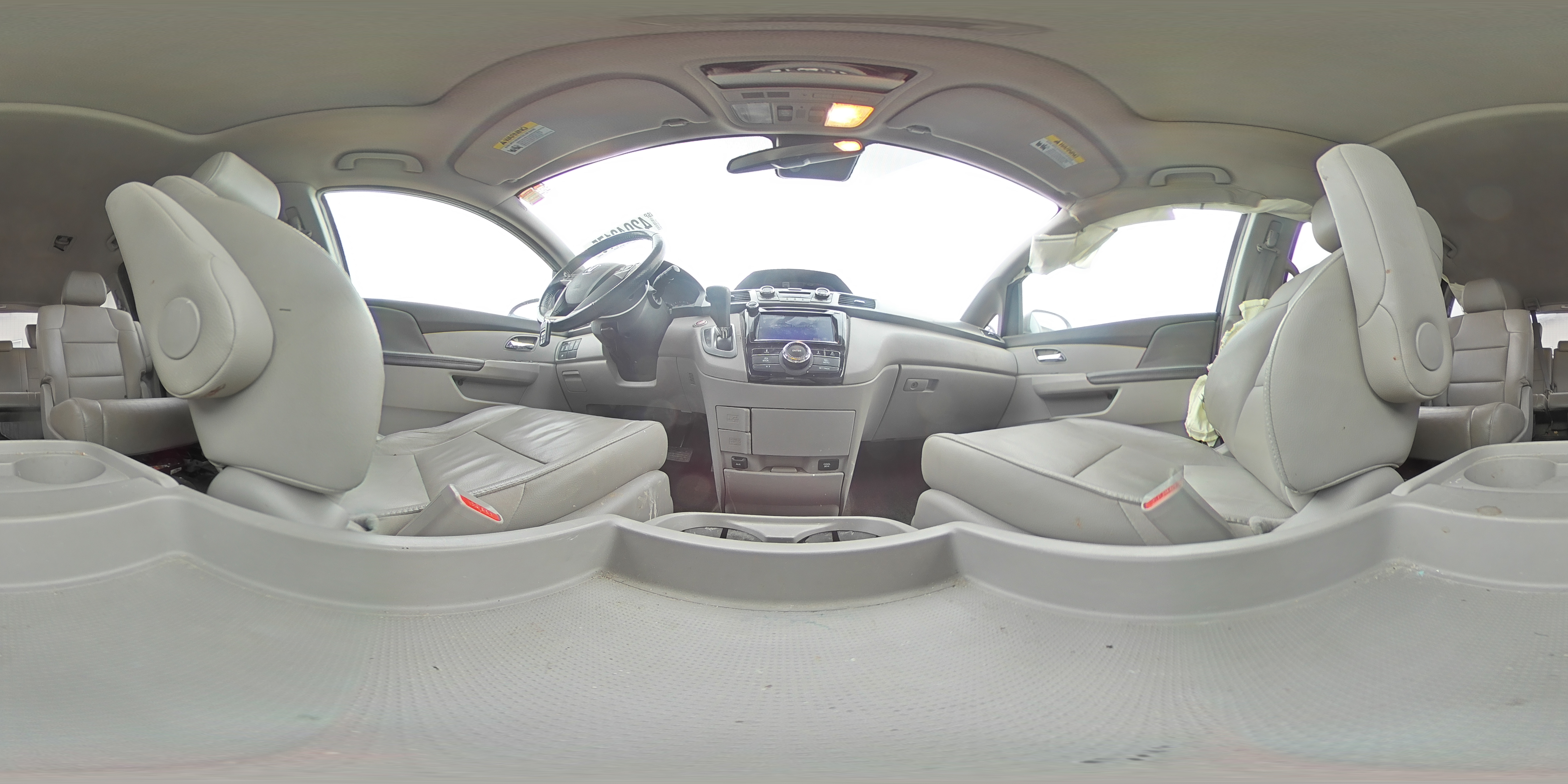 2015 Honda Odyssey - Image 15