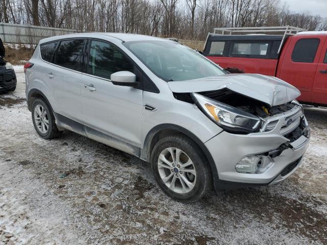  FORD ESCAPE 2019 Srebrny