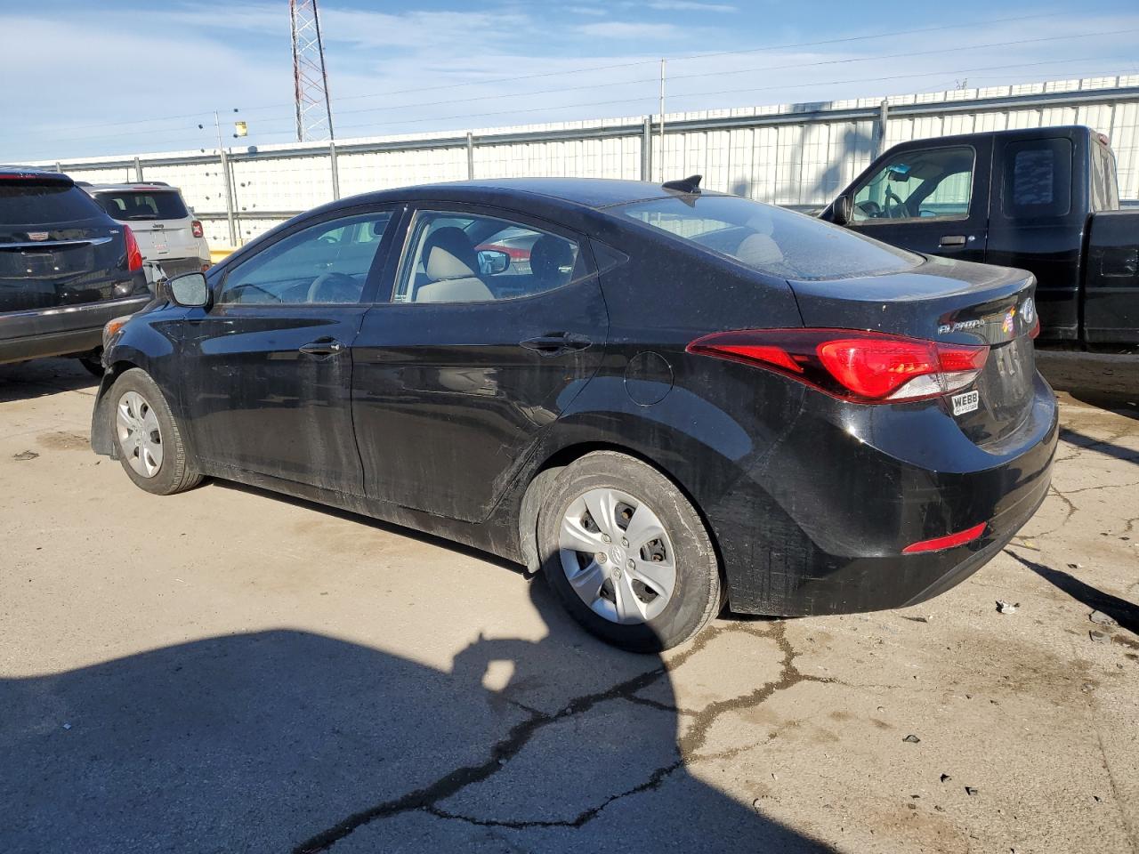 2016 Hyundai Elantra - Image 2