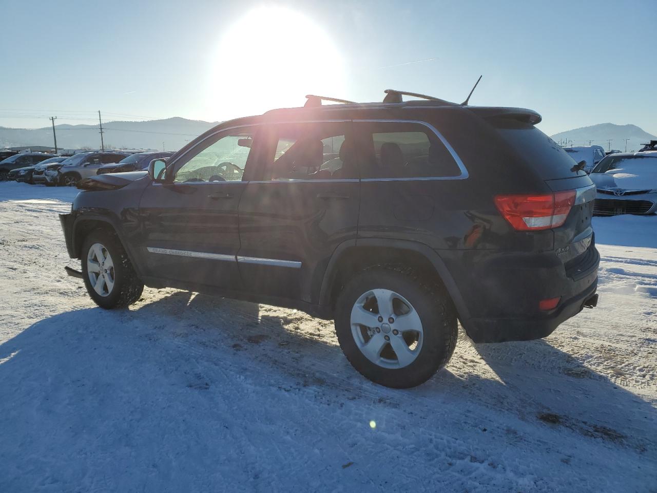 2011 Jeep Grand Cherokee - Image 2