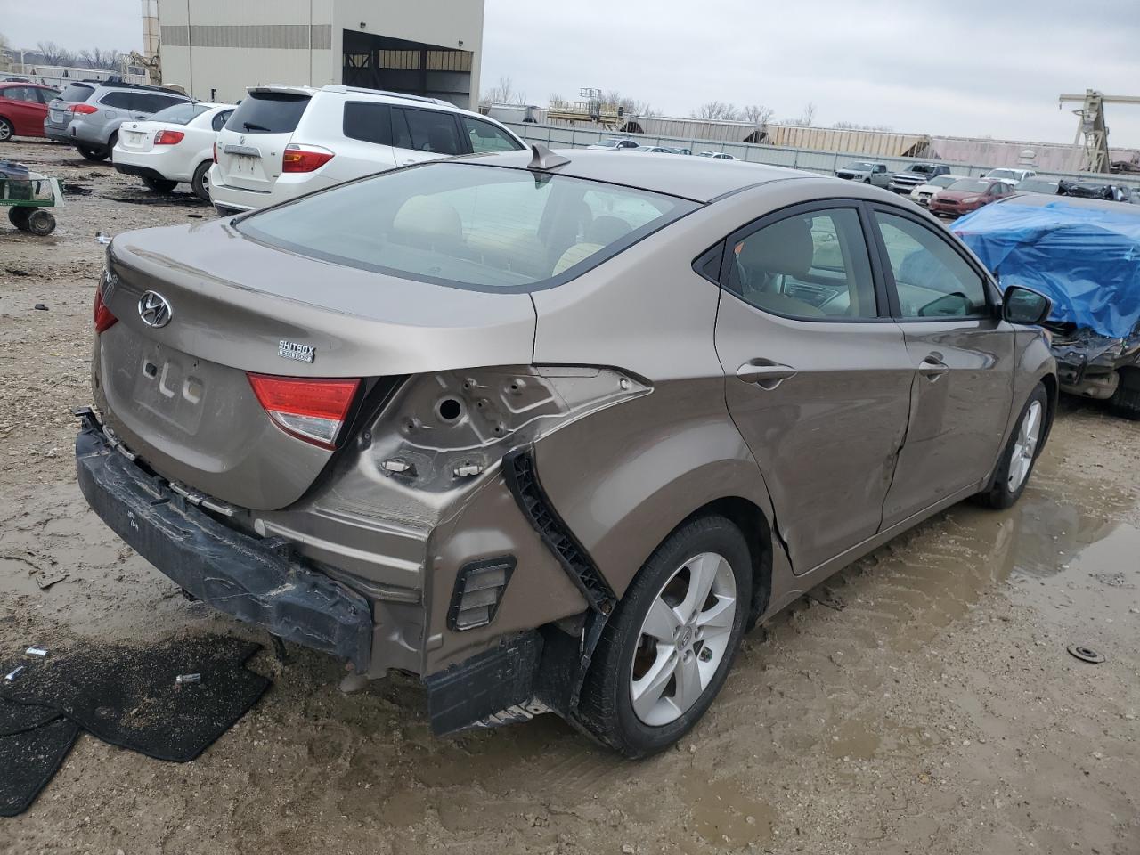 2013 Hyundai Elantra - Image 3