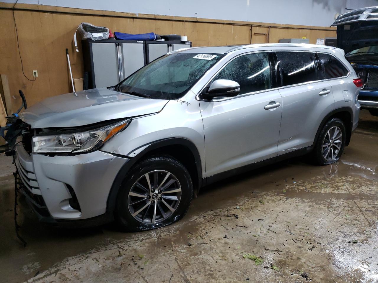 2019 Toyota Highlander - Image 1