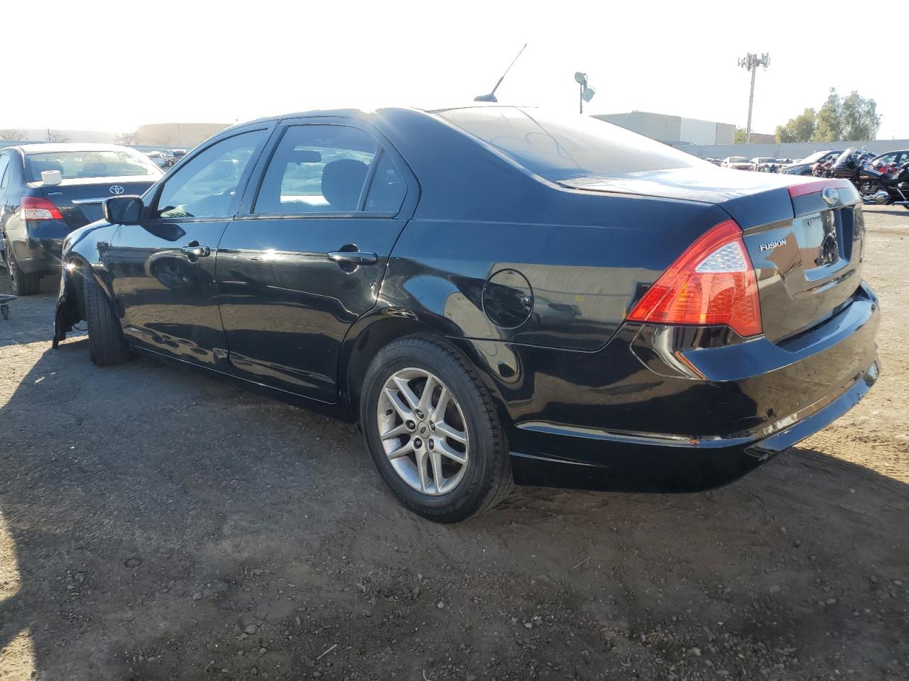 2012 Ford Fusion - Image 2