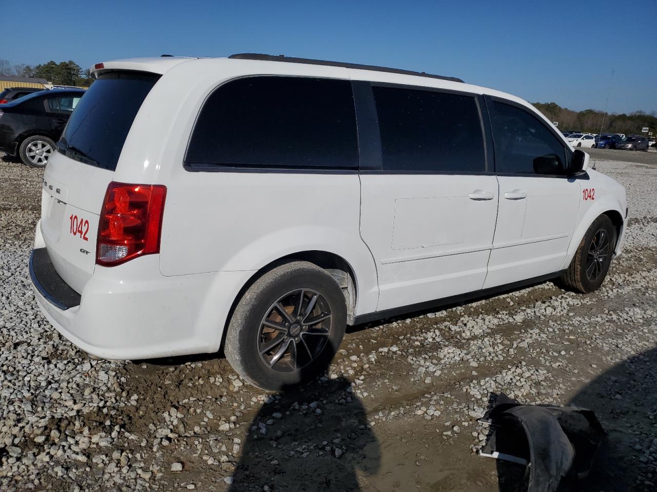 2017 Dodge Caravan - Image 3