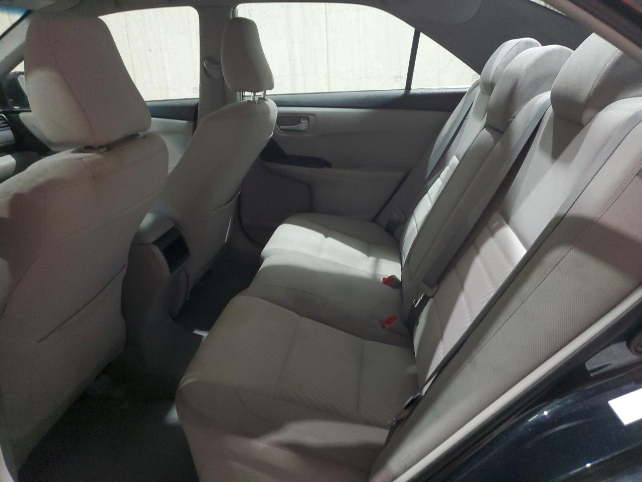 2015 Toyota Camry - Image 10