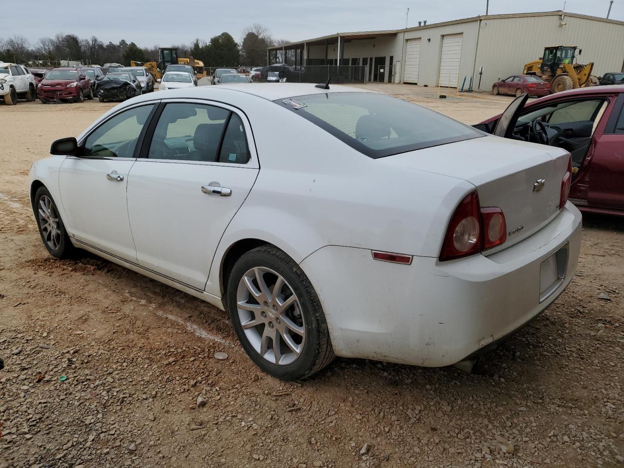 2009 Chevrolet Malibu - Image 2