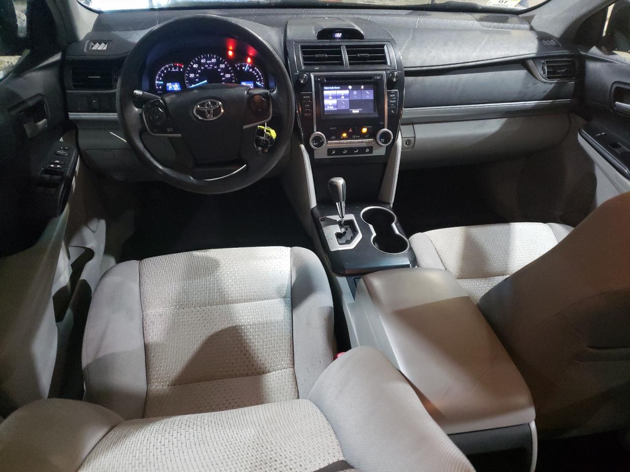 2014 Toyota Camry - Image 8