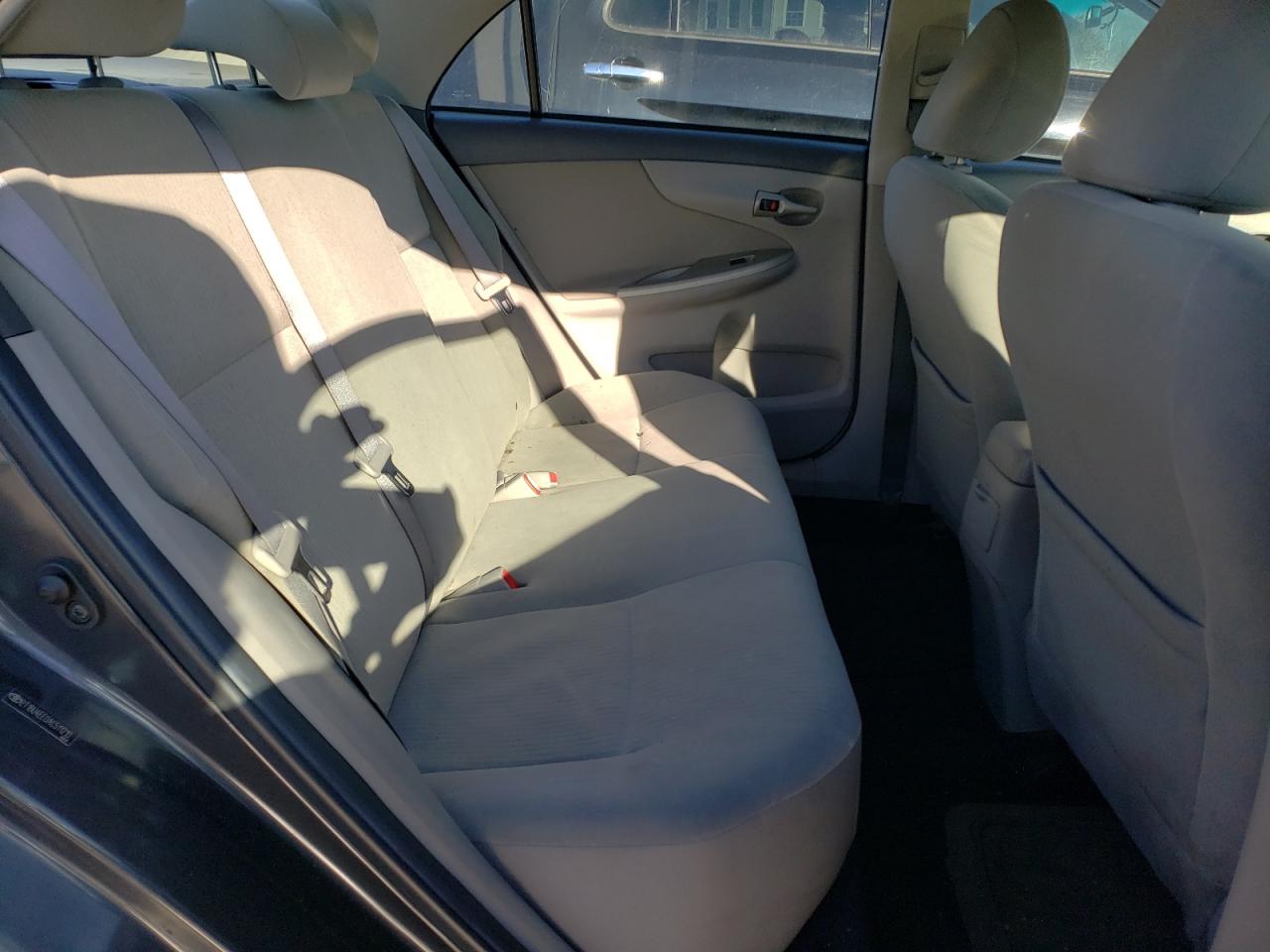 2010 Toyota Corolla - Image 10