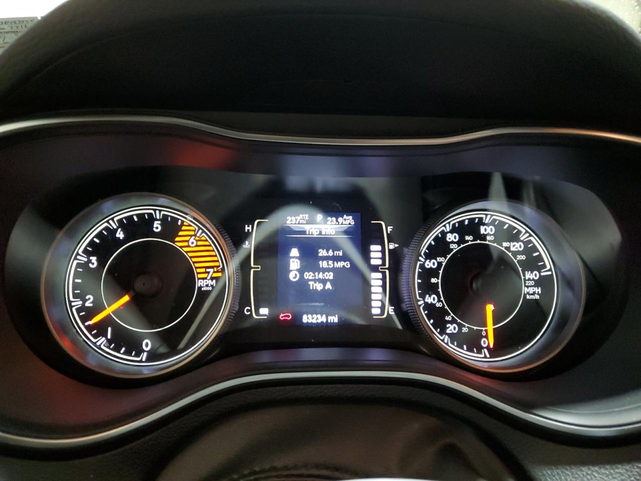 2019 Jeep Grand Cherokee - Image 9
